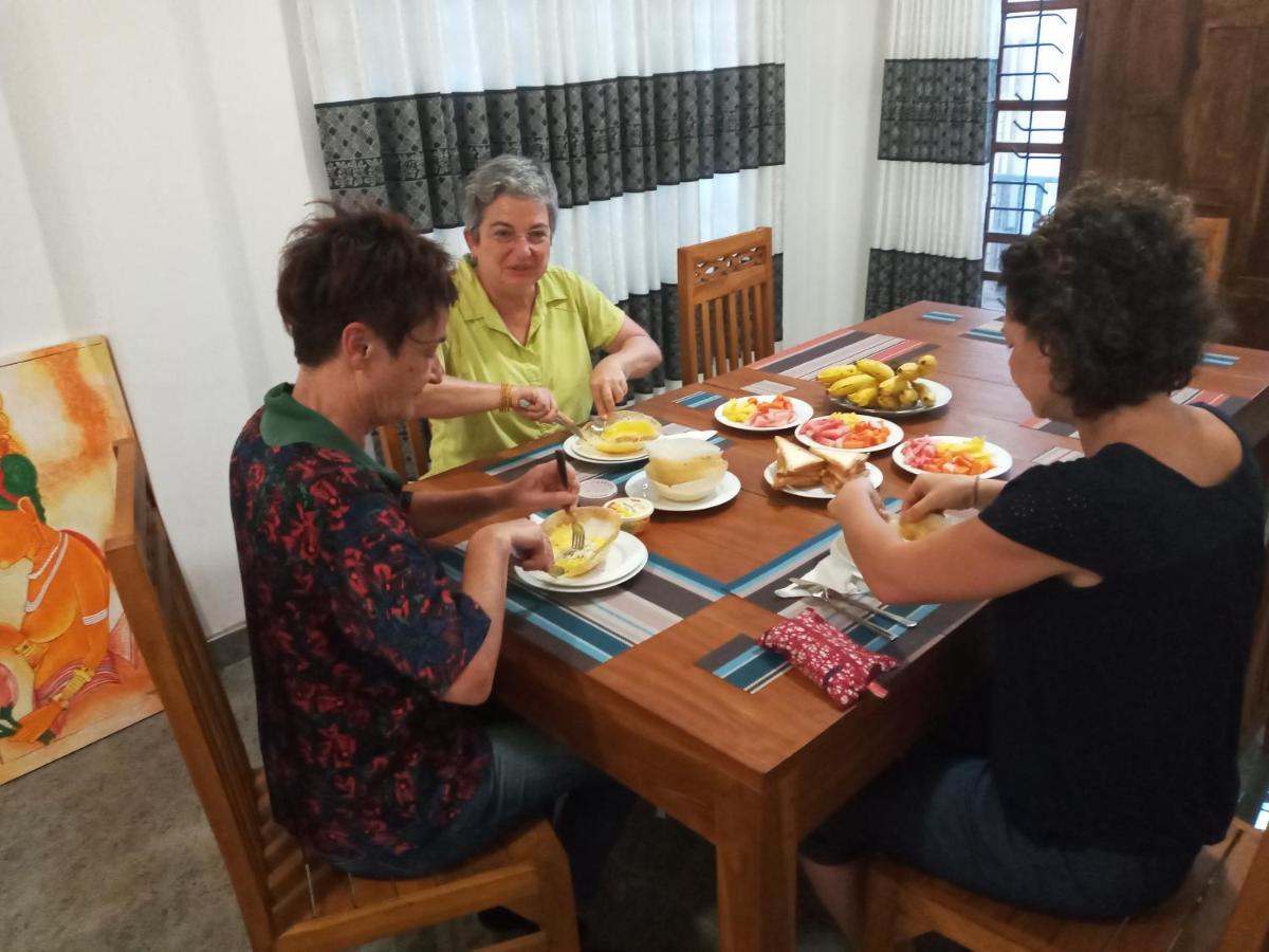 Restwell Homestay Dambulla Exteriör bild