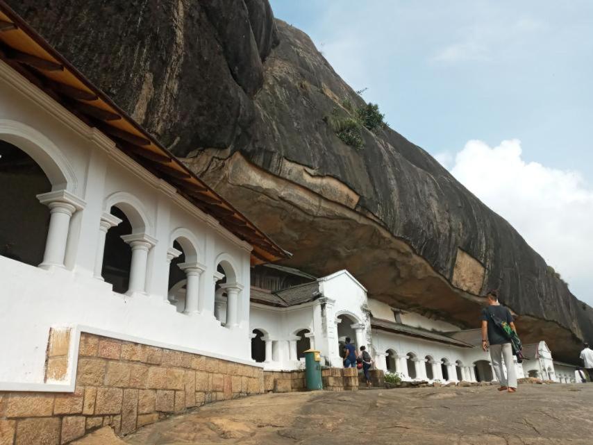 Restwell Homestay Dambulla Exteriör bild